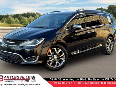 Used 2019 Chrysler Pacifica Limited w/ Tire & Wheel Group