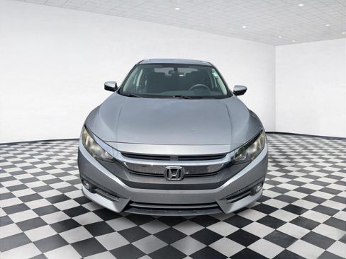 Used 2017 Honda Civic EX-T image 2