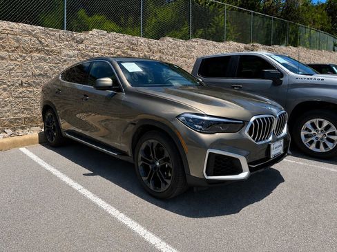 Certified 2023 BMW X6 xDrive40i w/ Premium Package AWD/4WD image 2