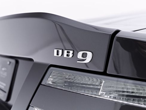 Used 2014 Aston Martin DB9 Coupe RWD image 34