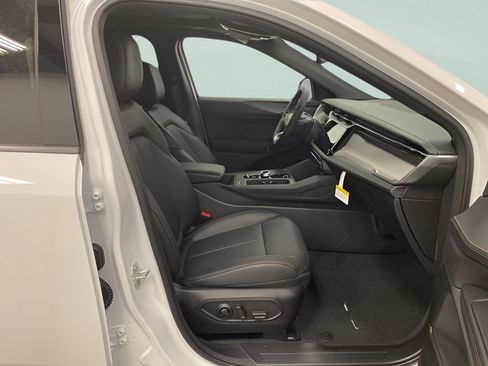 Used 2026 Jeep Cherokee Limited AWD/4WD image 24