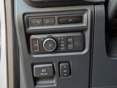 Certified 2022 Ford F150 XLT w/ Equipment Group 302A High image 18