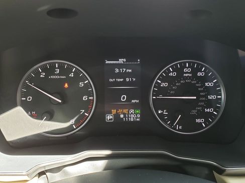 Used 2025 Subaru Outback Limited AWD/4WD image 26