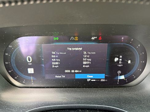 Used 2022 Volvo XC60 B5 Momentum image 15