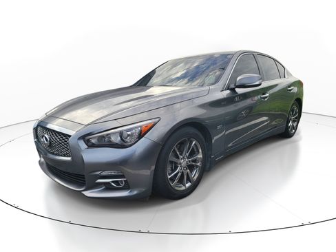 Used 2017 INFINITI Q50 Signature Edition RWD image 3