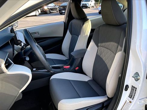 Certified 2025 Toyota Corolla LE image 8