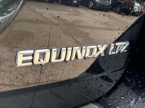 Used 2011 Chevrolet Equinox LTZ FWD image 30