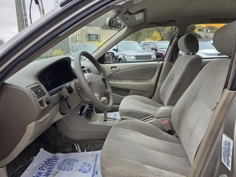 Used 2000 Toyota Corolla VE FWD image 14