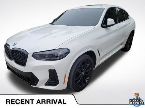 Used 2024 BMW X4 xDrive30i w/ Premium Package AWD/4WD image 1