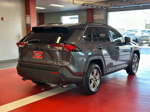 Certified 2022 Toyota RAV4 XLE w/ XLE Grade Weather Package AWD/4WD image 4