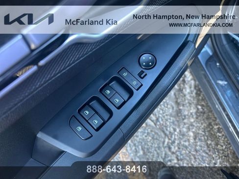 Used 2023 Kia Sportage LX image 13