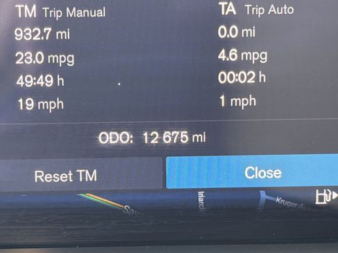 Certified 2025 Volvo XC60 B5 Plus w/ Climate Package image 22