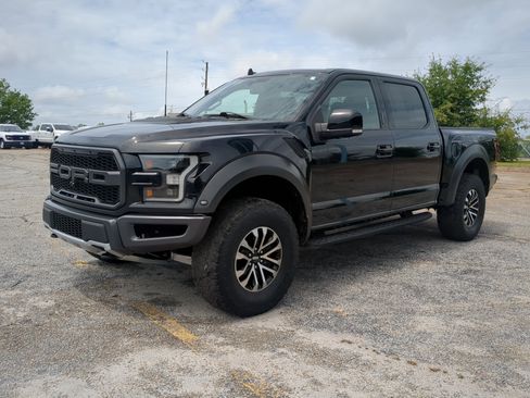 Used 2020 Ford F150 Raptor w/ Equipment Group 802A Luxury AWD/4WD image 6