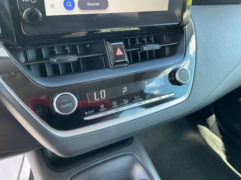 Used 2025 Toyota Corolla LE FWD image 24