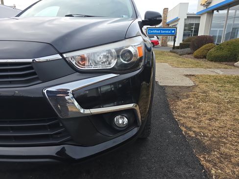 Used 2017 Mitsubishi Outlander Sport SE image 10