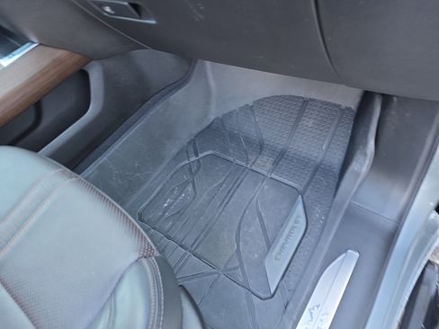 Used 2024 Chevrolet Silverado 1500 High Country w/ High Country Premium Package image 31