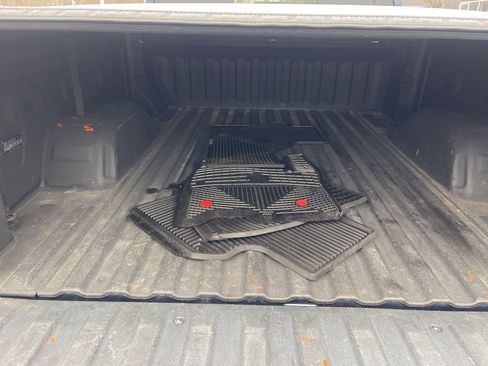 Used 2022 Chevrolet Silverado 1500 Custom w/ Safety Confidence Package image 22