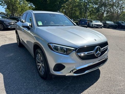 Used 2026 Mercedes-Benz GLC 300 image 3