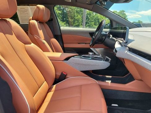 Certified 2025 Cadillac Optiq Luxury 2 AWD/4WD image 27