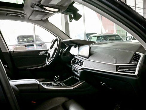 Used 2022 BMW X7 xDrive40i w/ Premium Package image 31