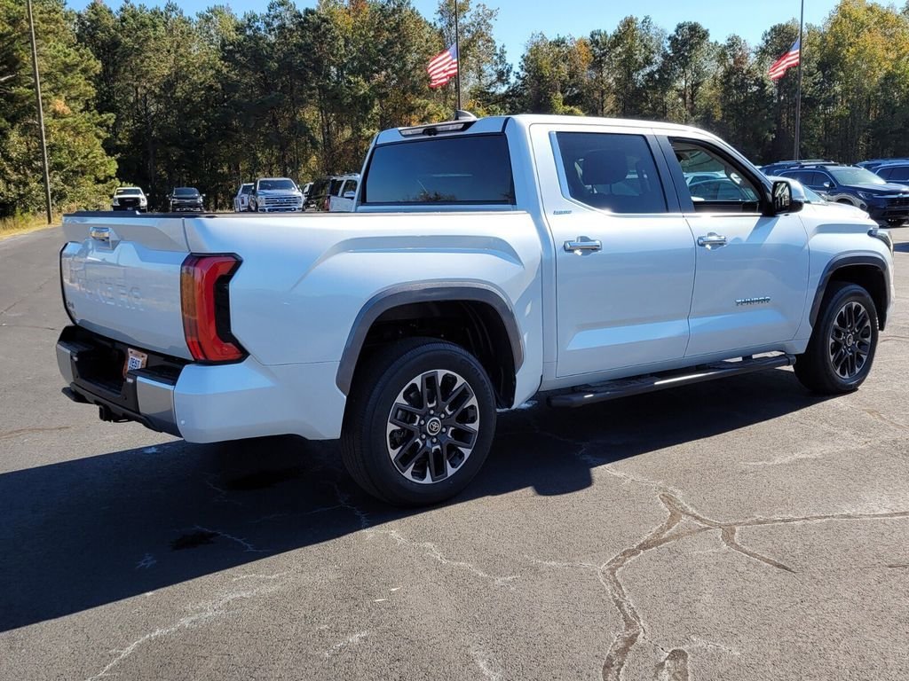 Used 2024 Toyota Tundra Limited AWD/4WD image 11