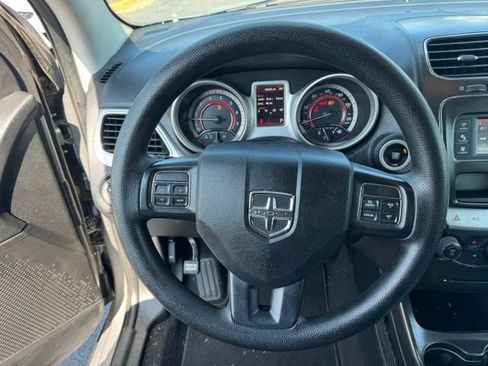 Used 2017 Dodge Journey SXT w/ Comfort/Convenience Group FWD image 7