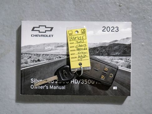 Used 2023 Chevrolet Silverado 2500 LT image 60