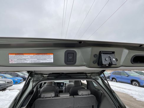 Used 2020 Toyota Sienna XLE w/ XLE Navigation Package image 29
