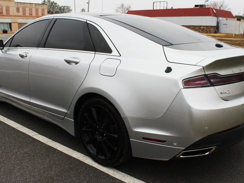 Used 2013 Lincoln MKZ Base image 14