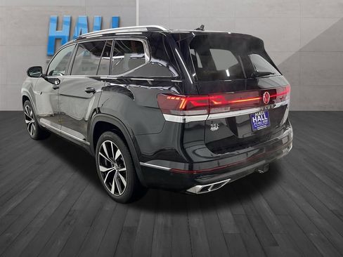 Certified 2025 Volkswagen Atlas SEL Premium R-Line image 4