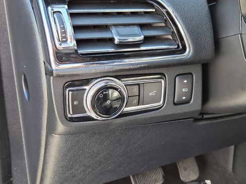 Used 2020 Lincoln Navigator Reserve w/ Equipment Group 208A Reserve image 25