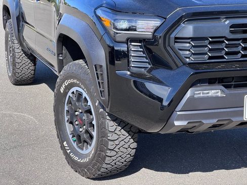 Used 2025 Toyota Tacoma TRD Off-Road image 42