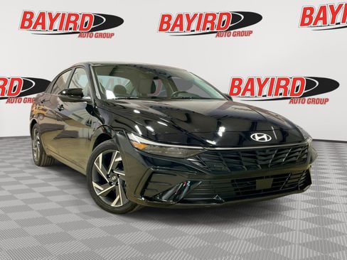 Used 2024 Hyundai Elantra Limited FWD image 1