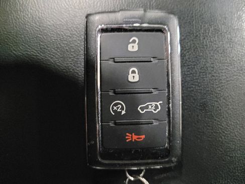 Used 2023 Jeep Grand Cherokee Laredo w/ Luxury Tech Group I AWD/4WD image 32