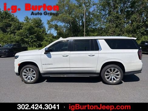 Used 2021 Chevrolet Suburban Premier AWD/4WD image 6