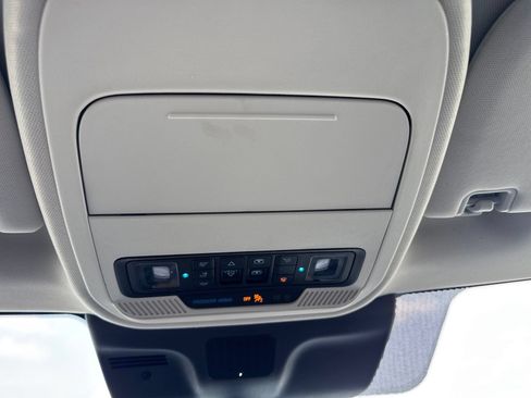 Used 2025 Ford Expedition Platinum w/ Driver's Package AWD/4WD image 40