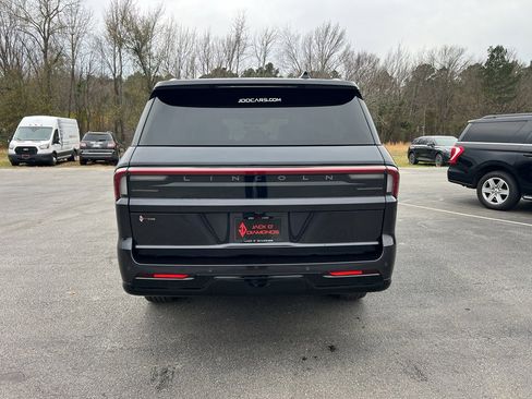 New 2026 Lincoln Navigator L Reserve w/ Jet Appearance Package image 5