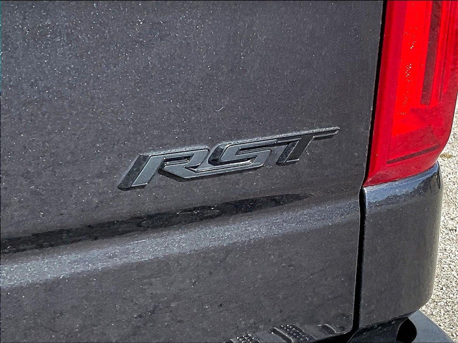 Used 2023 Chevrolet Silverado 1500 RST AWD/4WD image 25