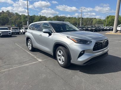 Used 2024 Toyota Highlander LE