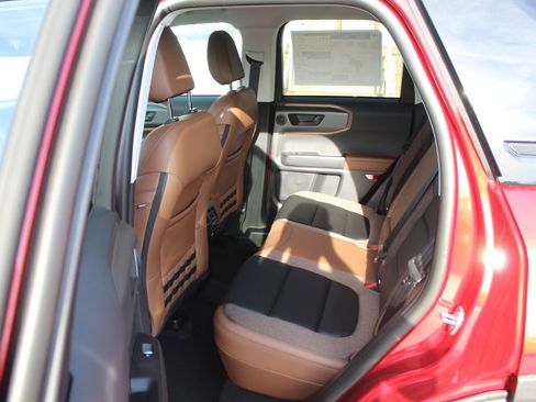 New 2026 Ford Bronco Sport Outer Banks w/ Outer Banks Tech Package+ AWD/4WD image 21