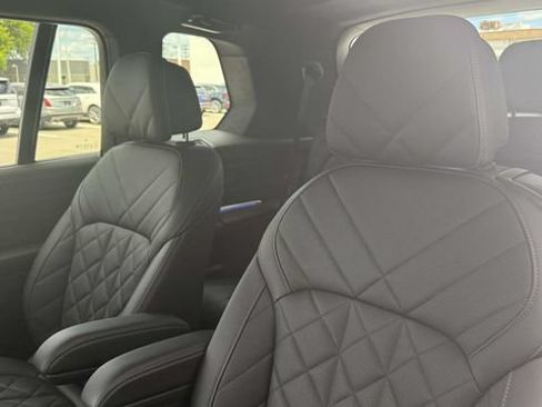 Used 2024 BMW X7 xDrive40i w/ M Sport Package AWD/4WD image 64