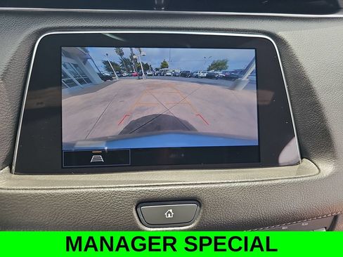 Used 2023 Cadillac XT4 Premium Luxury FWD image 23