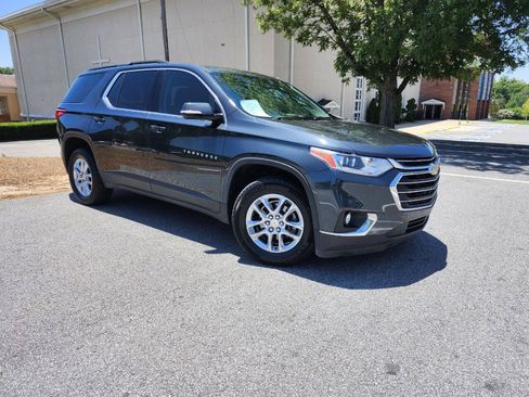 Used 2019 Chevrolet Traverse LT FWD image 1