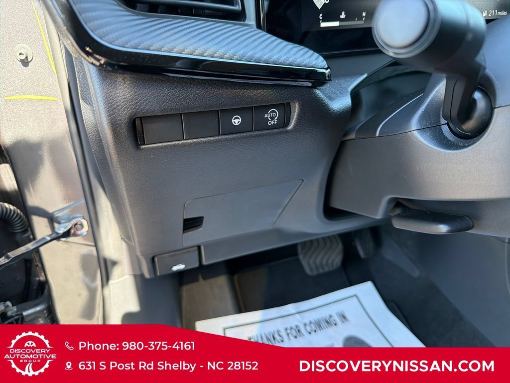 Certified 2026 Nissan Kicks SR w/ Cold Weather Package FWD image 14