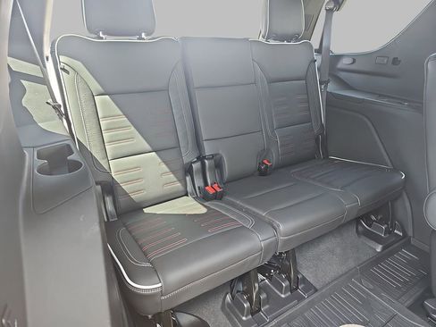 Certified 2026 GMC Yukon AT4 Ultimate AWD/4WD image 15