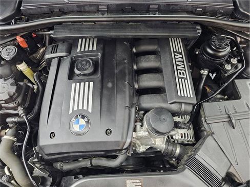 Used 2013 BMW 328i Convertible image 21