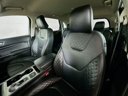 Used 2024 Ford Edge Titanium image 20