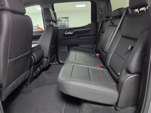 Used 2026 GMC Sierra 1500 SLT AWD/4WD image 27