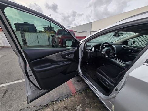 Used 2018 Nissan Murano SV image 8