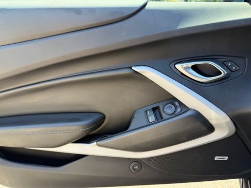 Used 2020 Chevrolet Camaro LT w/ Technology Package RWD image 14